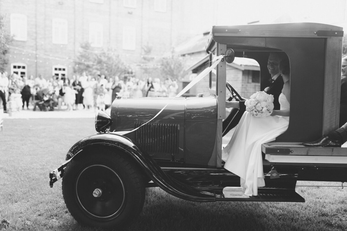 Fiona & Russell’s Rutherglen Wedding: A Celebration of Love and Togetherness